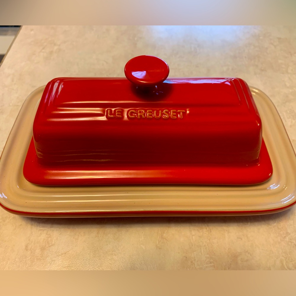 Le Creuset butter dish with lid